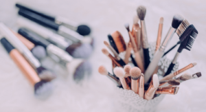 Which Cosmetic Direct Sales Companies Should You Know About? – Nu Skin, Avon, Mary Kay, Natura, & Younique
